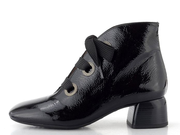 Hispanitas lakovaný šněrovací kotník na podpatku Varsovia black HI265052