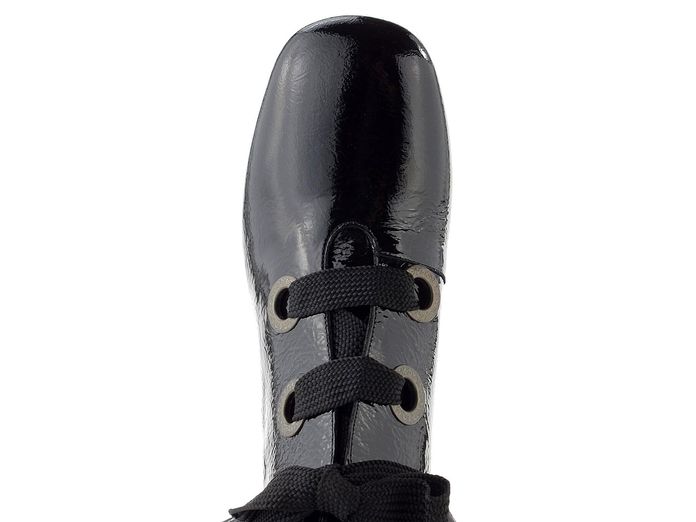 Hispanitas lakovaný šněrovací kotník na podpatku Varsovia black HI265052